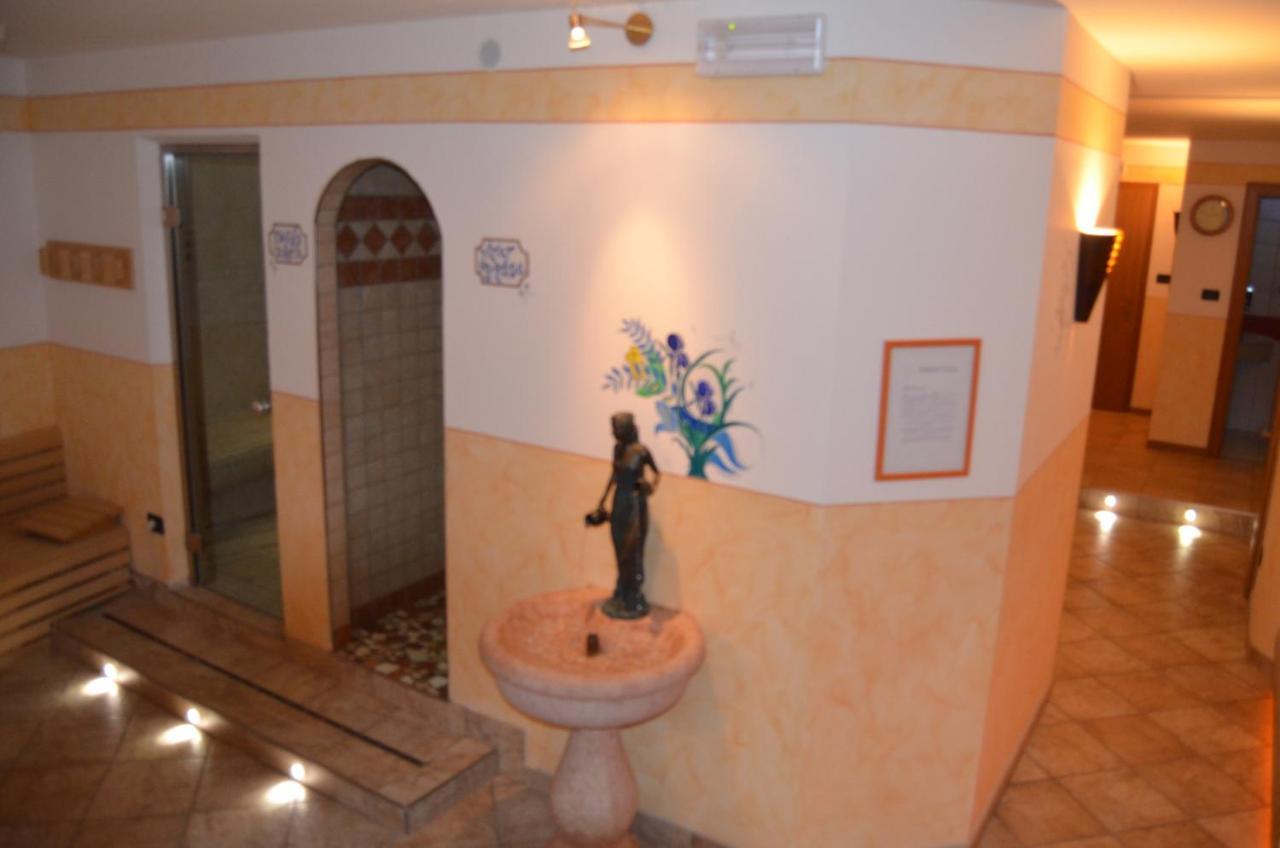 Hotel Ladina Кампителло-ди-Фасса Экстерьер фото