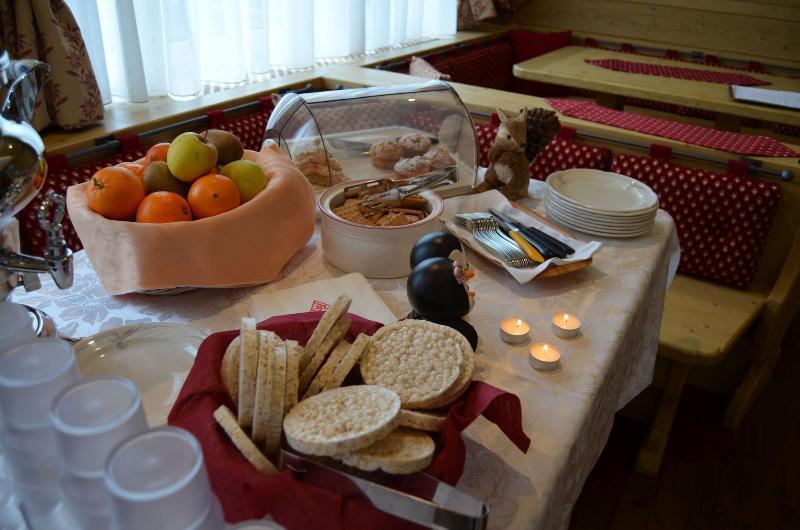 Hotel Ladina Кампителло-ди-Фасса Экстерьер фото