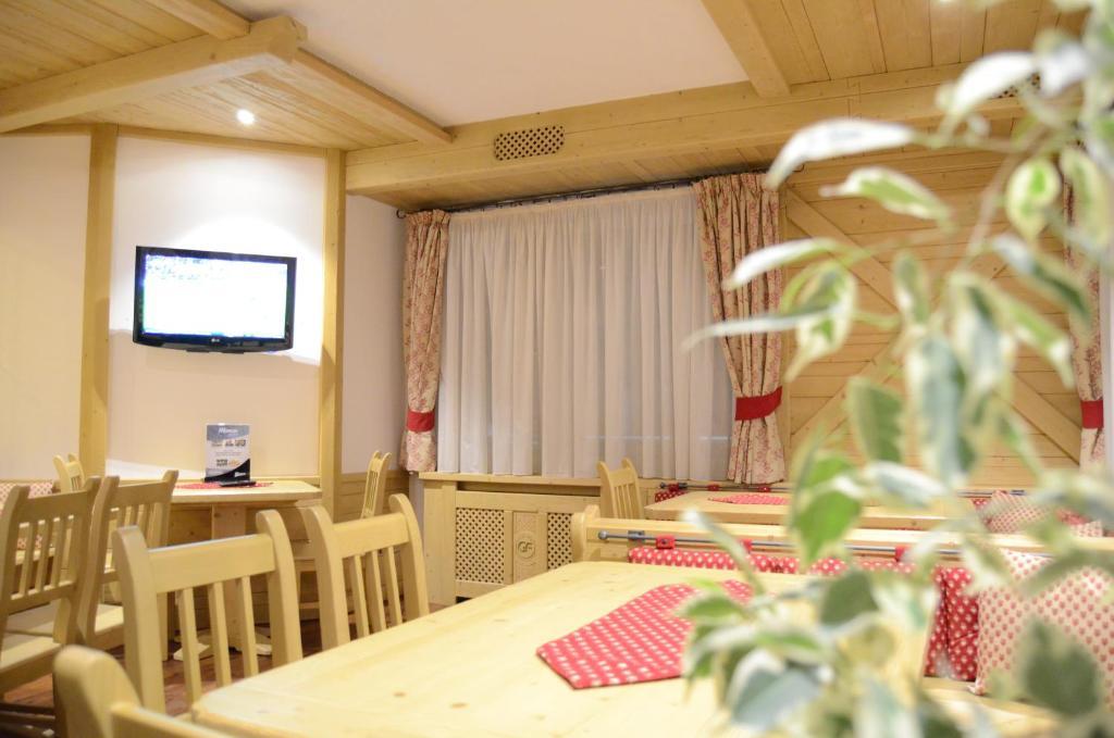 Hotel Ladina Кампителло-ди-Фасса Экстерьер фото